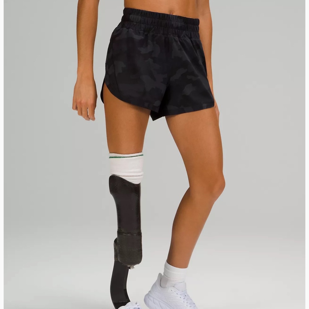 Track that high rise Lululemon short 5”